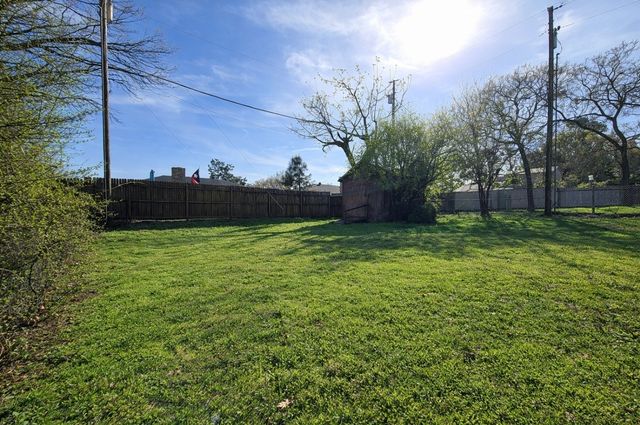 2302 Shiloh Street, Denison, TX 75020