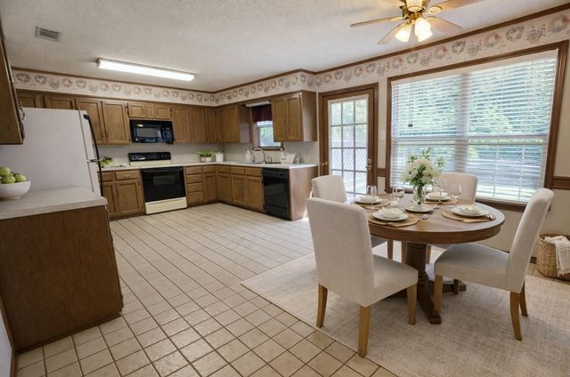 2302 Shiloh Street, Denison, TX 75020