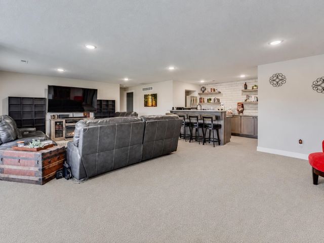 15402 E Hazel Nut St, Wichita, KS 67230