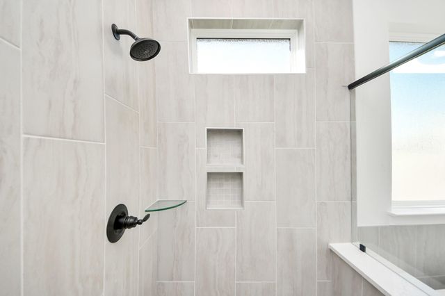 9438 Chateau Hill, Iowa Colony, TX 77578