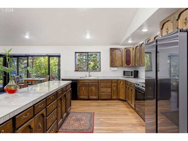29013 Ne 33RD St, Camas, WA 98607