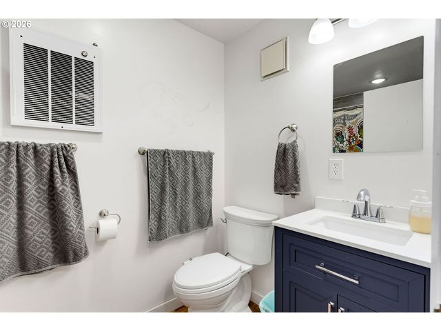 29013 Ne 33RD St, Camas, WA 98607