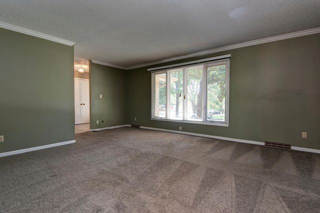 3451 E Carol Drive, Springfield, MO 65809