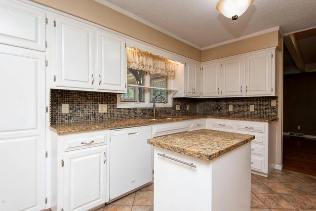 3451 E Carol Drive, Springfield, MO 65809