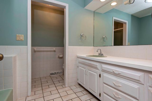 3451 E Carol Drive, Springfield, MO 65809