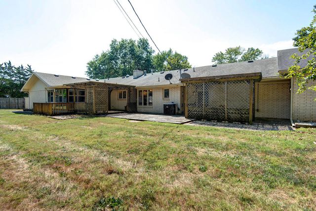 3451 E Carol Drive, Springfield, MO 65809