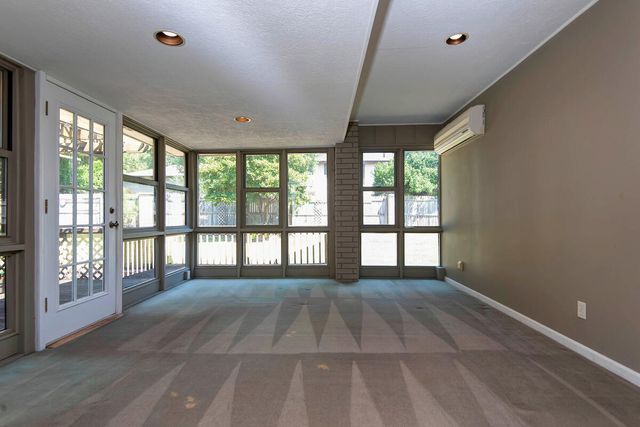 3451 E Carol Drive, Springfield, MO 65809
