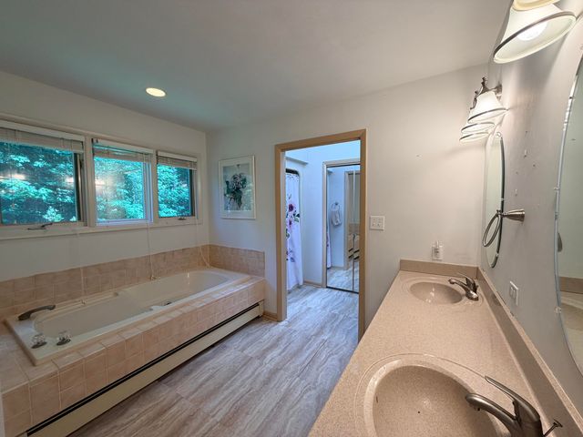 1051 Windfield LN, Wirtz, VA 24184