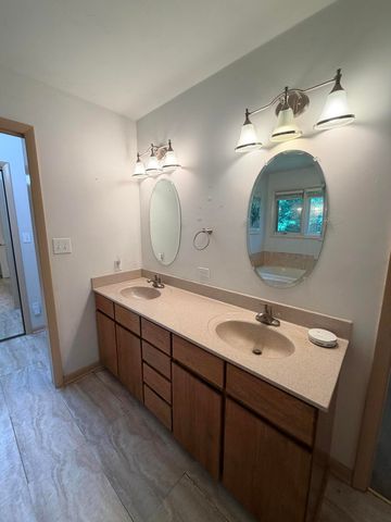 1051 Windfield LN, Wirtz, VA 24184