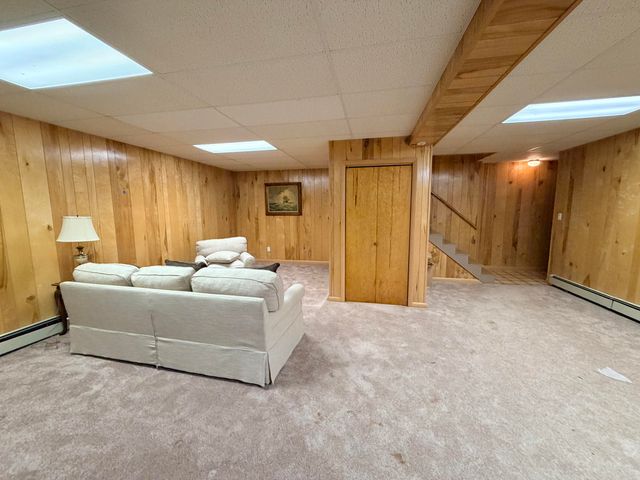 1051 Windfield LN, Wirtz, VA 24184