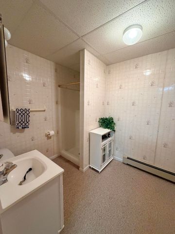 1051 Windfield LN, Wirtz, VA 24184