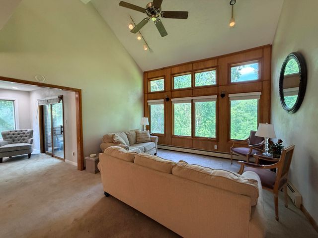 1051 Windfield LN, Wirtz, VA 24184