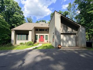 1051 Windfield LN, Wirtz, VA 24184
