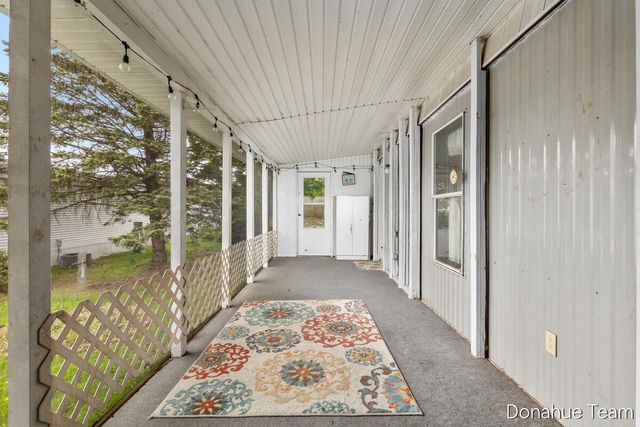 1730 Fay Street SE, Lowell, MI 49331