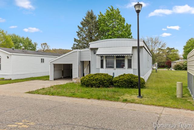 1730 Fay Street SE, Lowell, MI 49331