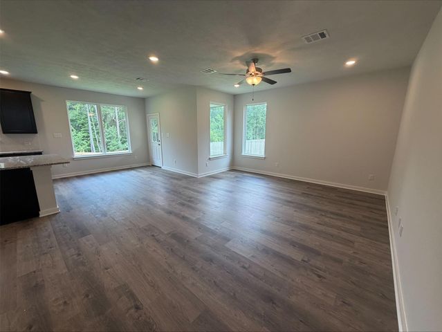 197 New Dawn Trail, Huntsville, TX 77320