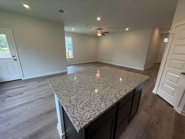 197 New Dawn Trail, Huntsville, TX 77320