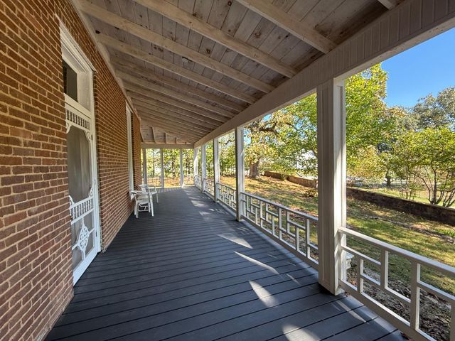 135 S 8th Street, Mammoth Spring, AR 72554