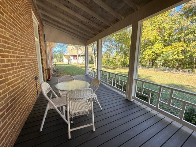 135 S 8th Street, Mammoth Spring, AR 72554