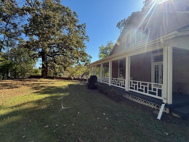 135 S 8th Street, Mammoth Spring, AR 72554