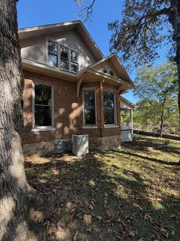 135 S 8th Street, Mammoth Spring, AR 72554