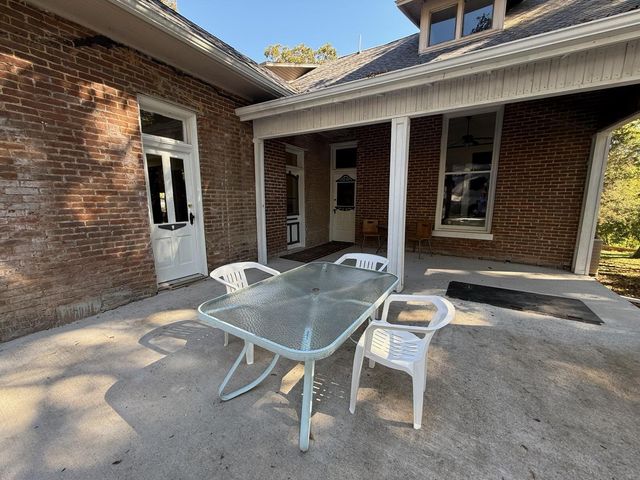 135 S 8th Street, Mammoth Spring, AR 72554