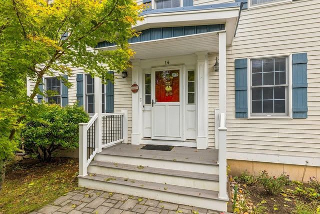 14 Viola Circle, Seabrook, NH 03874