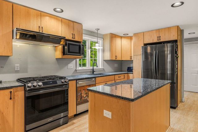 14 Viola Circle, Seabrook, NH 03874
