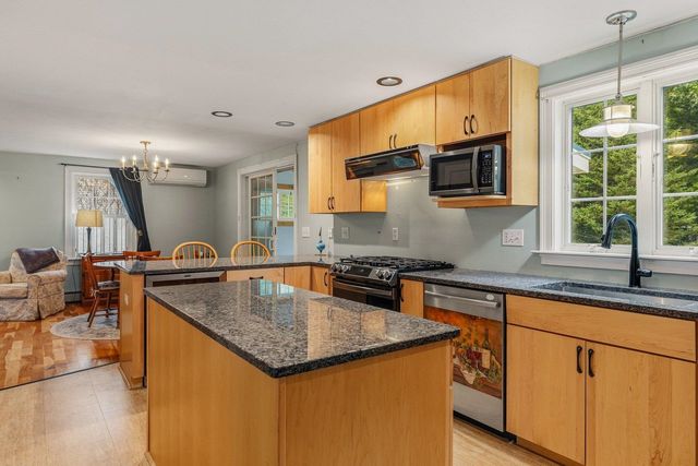 14 Viola Circle, Seabrook, NH 03874
