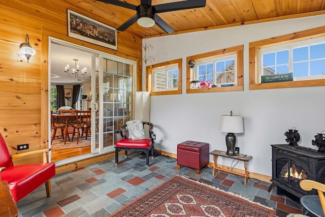 14 Viola Circle, Seabrook, NH 03874