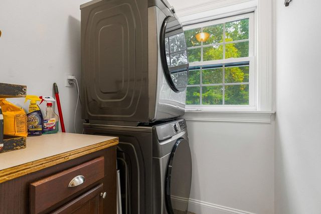 14 Viola Circle, Seabrook, NH 03874