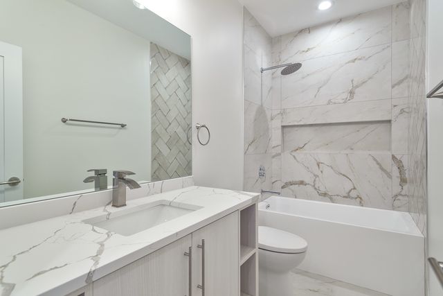 1521 N Lawndale Avenue, Chicago, IL 60651