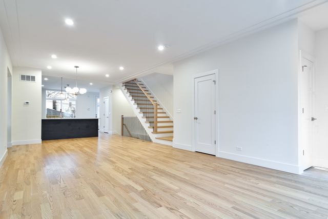 1521 N Lawndale Avenue, Chicago, IL 60651