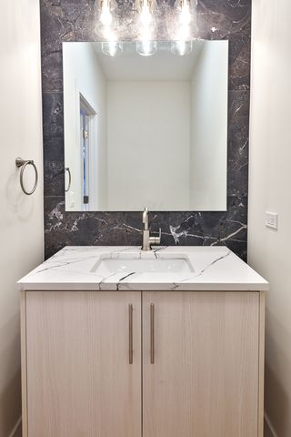 1521 N Lawndale Avenue, Chicago, IL 60651