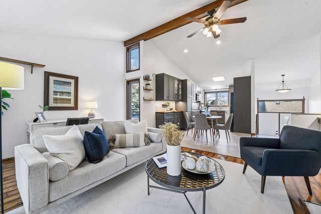 110312 Center Green Circle, Chaska, MN 55318