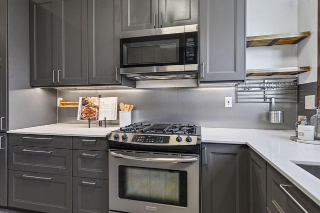 110312 Center Green Circle, Chaska, MN 55318