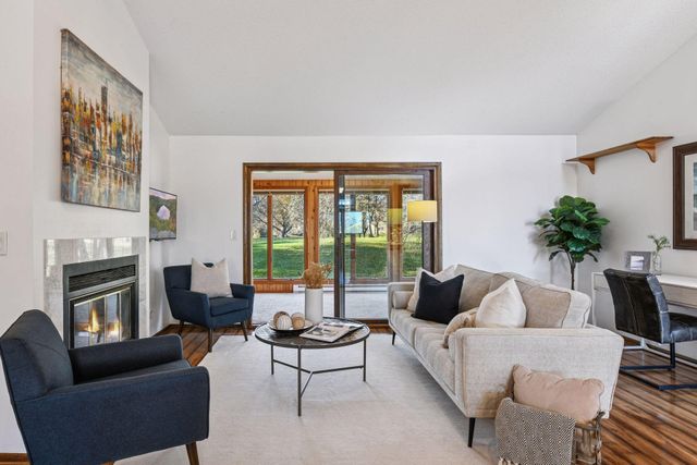 110312 Center Green Circle, Chaska, MN 55318