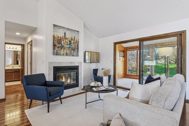 110312 Center Green Circle, Chaska, MN 55318