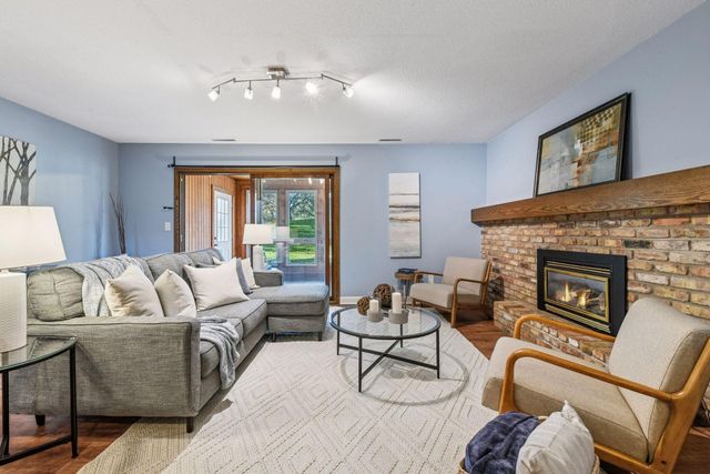 110312 Center Green Circle, Chaska, MN 55318