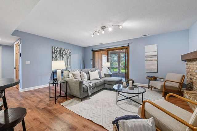 110312 Center Green Circle, Chaska, MN 55318