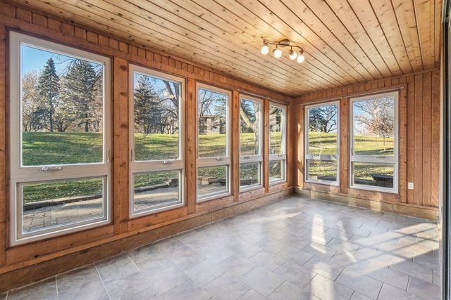 110312 Center Green Circle, Chaska, MN 55318