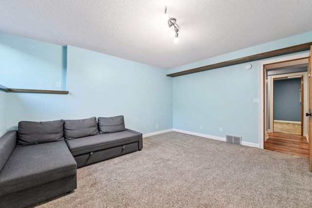 110312 Center Green Circle, Chaska, MN 55318