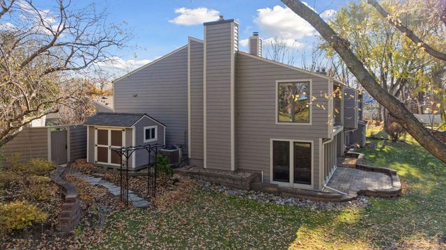 110312 Center Green Circle, Chaska, MN 55318