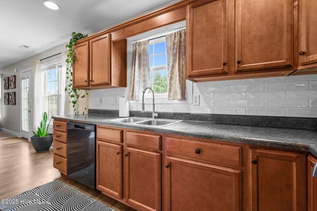 254 Silver Hills Drive, Jacksonville, NC 28546