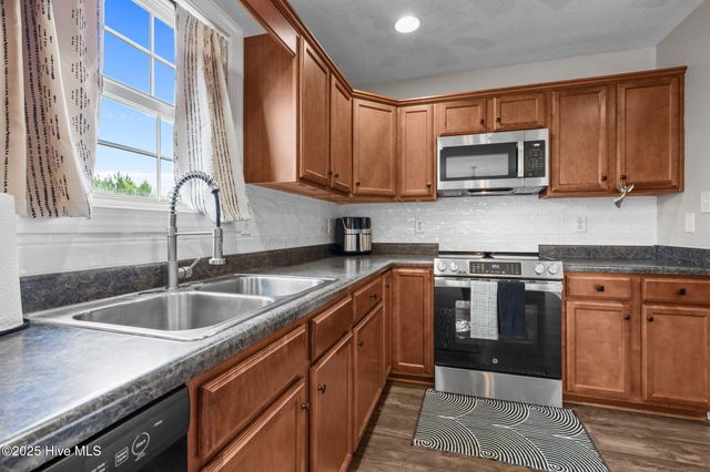 254 Silver Hills Drive, Jacksonville, NC 28546
