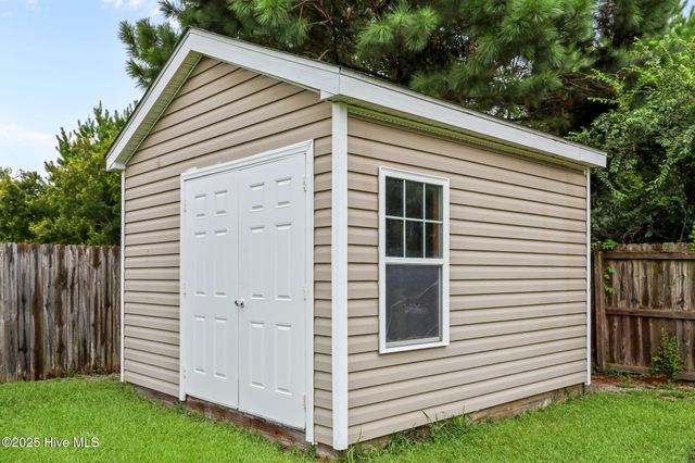 254 Silver Hills Drive, Jacksonville, NC 28546