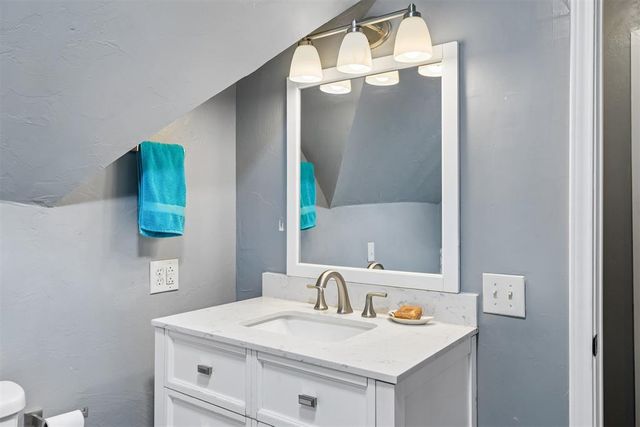 1314 Ladera Circle, Moore, OK 73160