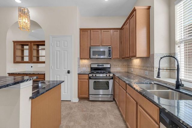 215 Briar Trace Lane, Richmond, TX 77406