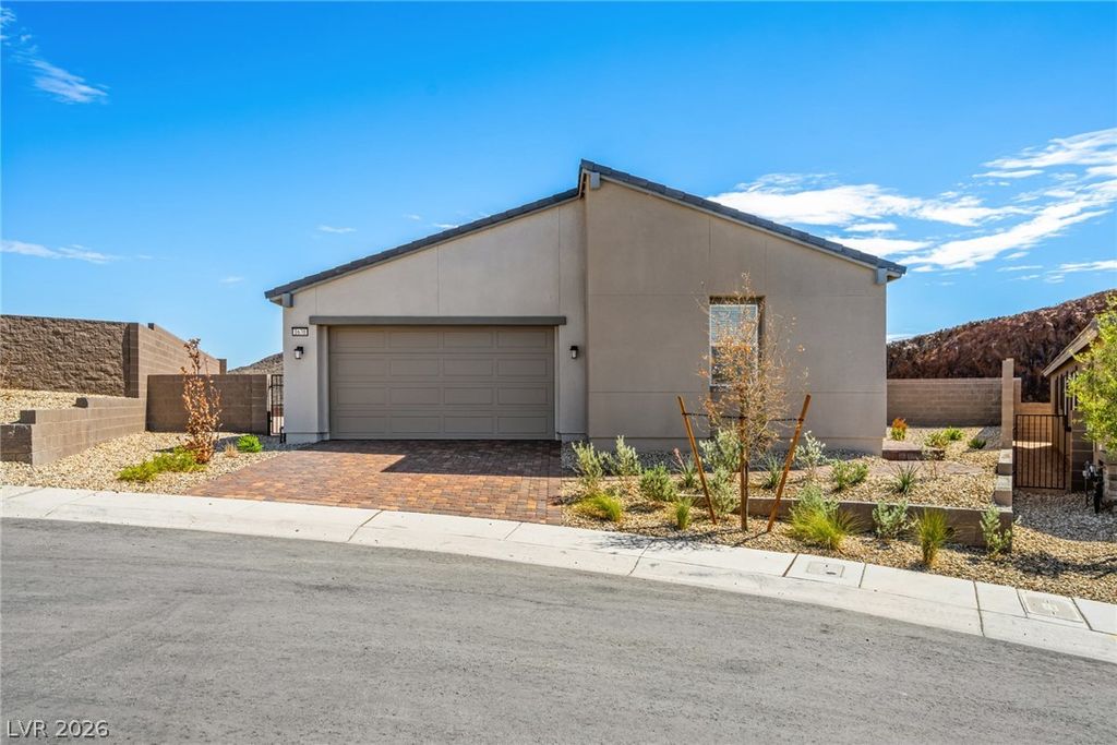 1670 Capri Falls Court, Henderson, NV 89011 — exterior
