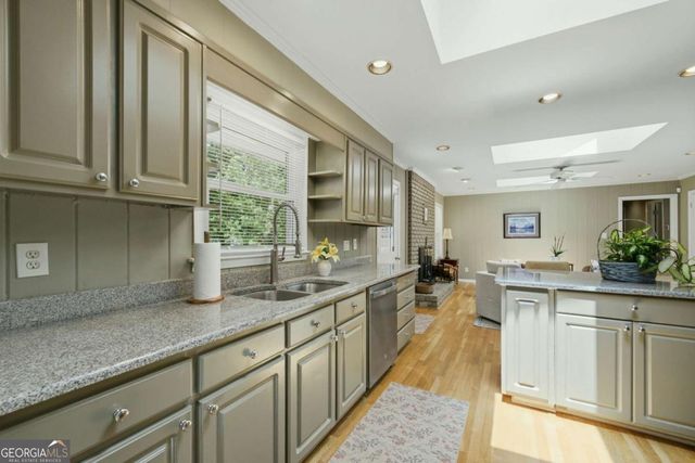 734 Huntington Place SE, Marietta, GA 30067